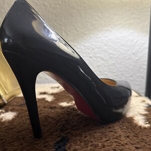 COPY - Christian Louboutin
